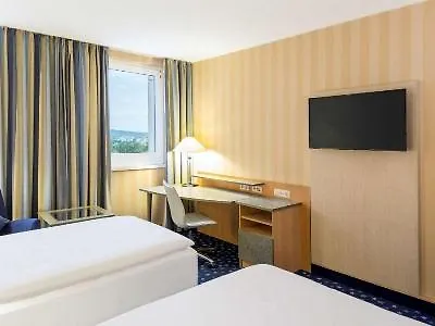 מלון Nh Danube 4*
