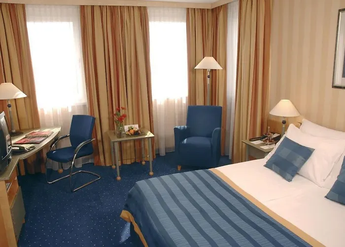 Nh Danube Hotel