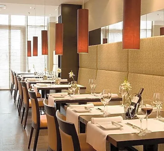 Hotel Nh Danube