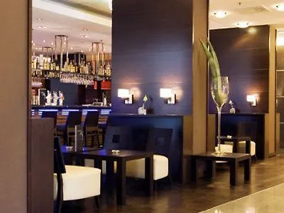 Nh Danube 4* Wien