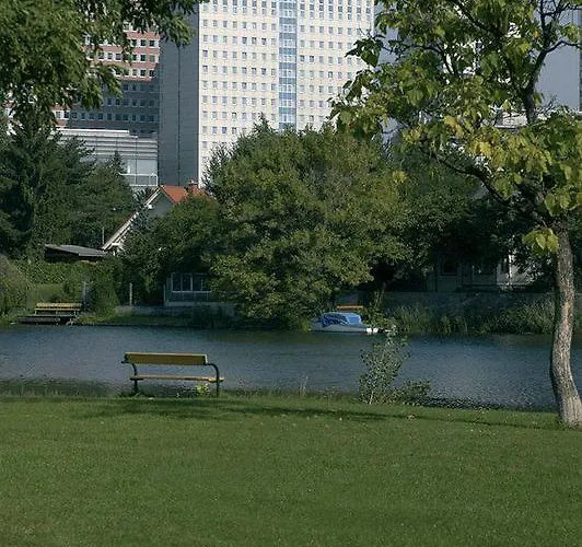 Nh Danube 4*